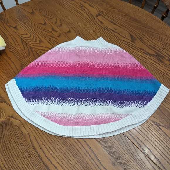 Osh Kosh B'gosh Poncho. Toddler size 4. GUC. Cotton polyester blend. - Picture 4 of 5